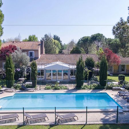دومين جي لا بيتيت آيل – لوبيرون LʼIsle-sur-la-Sorgue المظهر الخارجي الصورة